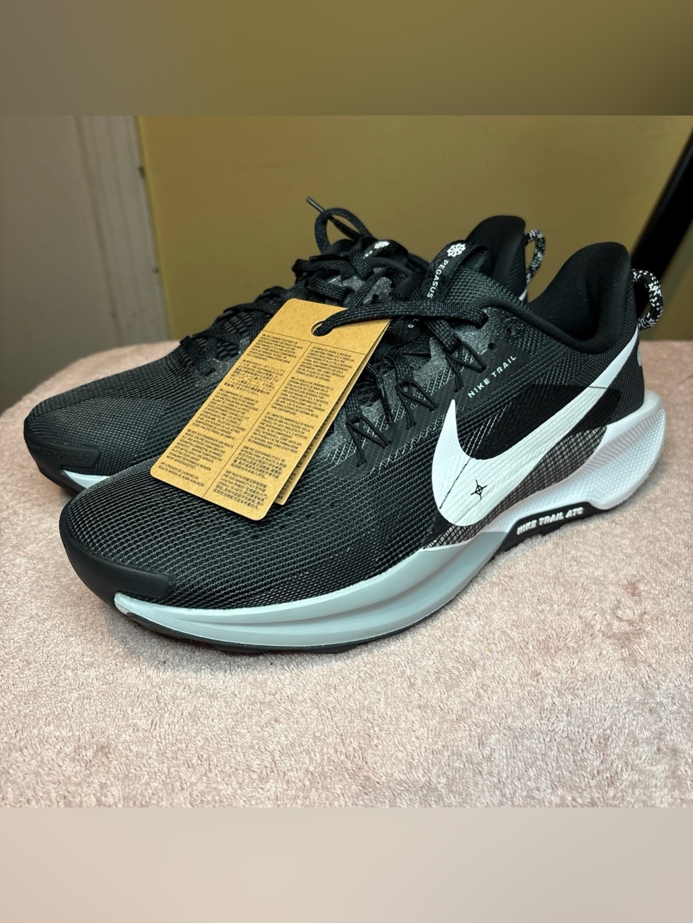 Nike ReactX Pegasus Trail 5 Black/White Womens Size 12 Men’s Size 10.5